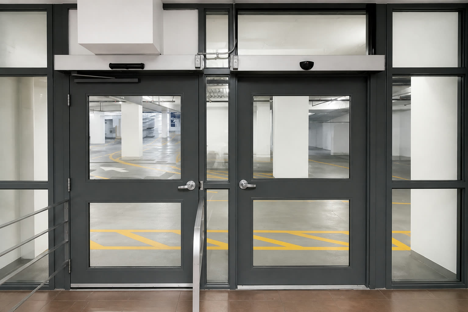 Heavy-duty commercial swing doors with automatic operators